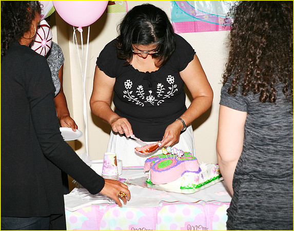 C - CRISTINA'S BABY SHOWER 9-19-09  149 SMALL