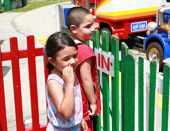 C - PLAYLAND 2011    58 A
