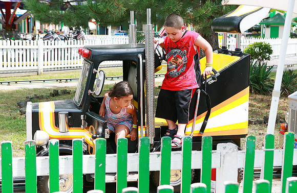 C - PLAYLAND 2011    66 A